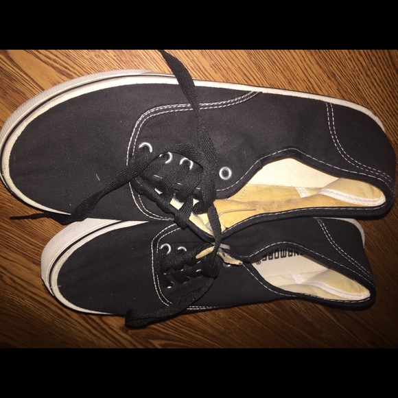 Shoes - Picture 2 of 2